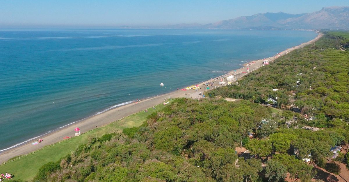 Baia Domizia vista dall'alto